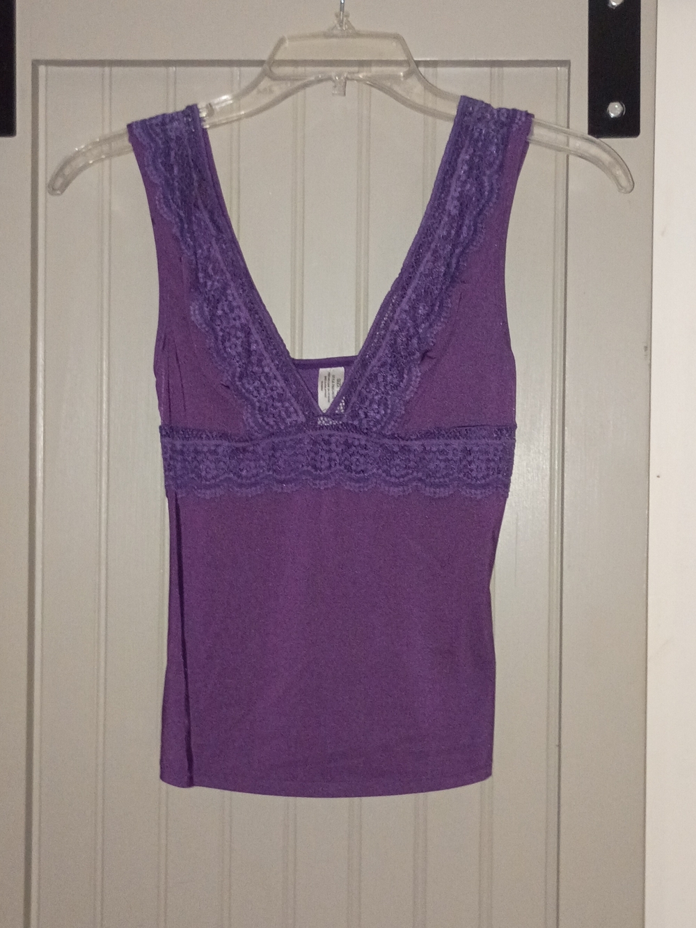 4/$20 Vintage Purple Lace Trim V-Neck Tank Top